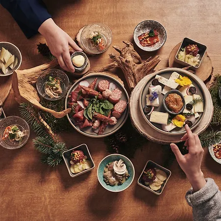 Отель A-rosa Gothisches Haus 4*